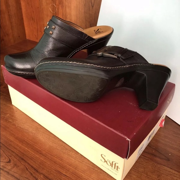 Sofft Leather Brown Slip On Clogs with Buckle Size 8.5 - Picture 3 of 6